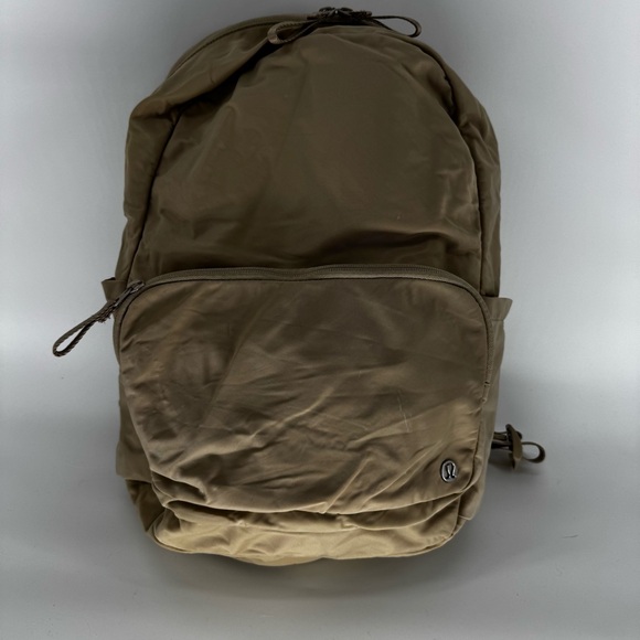 Lululemon Tan Everywhere
Backpack 22L - Picture 2 of 13